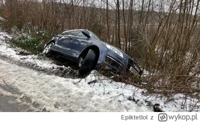Epiktetlol - No i pięknie, rów zaliczony. Serio, ludziom, którzy jeżdżą 50 km/h tylko...