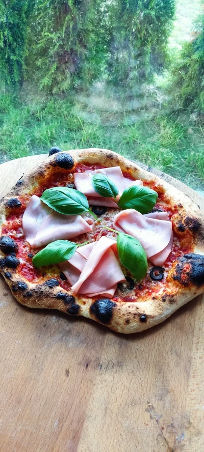 kleeb - @RKN_: a tutaj jedna z ładniejszych pizz jakie mi wyszły.