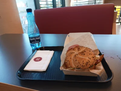 luxkms78 - #jedzzwykopem #orlen #burger #kanapka #orlenburger #stopcafe