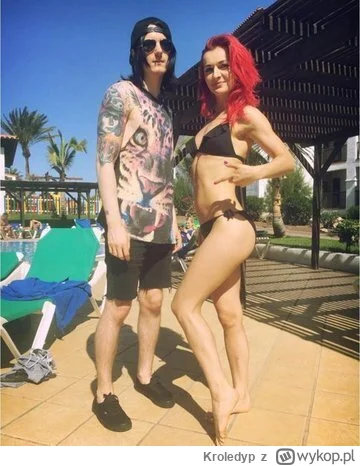 Kroledyp - #famemma 
@sawardega Sylwek a tak właściwie to czego nie masz Ty a ma to j...