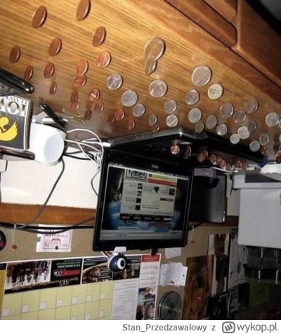 Stan_Przedzawalowy - @KarnetNaGlony  @MajsterZeStoczni  @JerryManson
Lamusy..