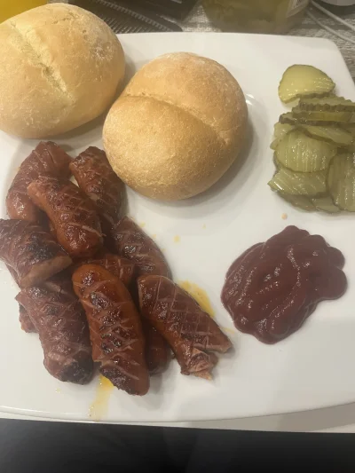 nieudacznikzyciowy - #przegryw 

trzea zjeść se co bo głodny