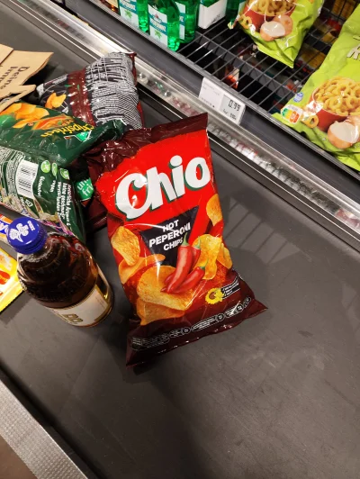 KwasneJablko - @SweetieX: ja dziś kupiłem chio chipsy i club mate.

Kebab też zjedz n...