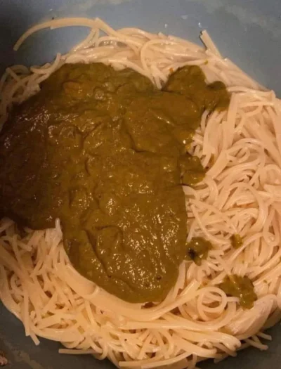 anoysath - Dziś na kolacyjkę moje ulubione danie-makaron z pastą z podgrzybków

#gotu...