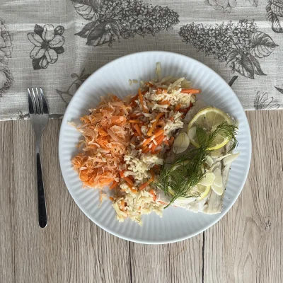 WielkiPowrut88 - Obiad typu chłopskiego 
Kapusta kiszona&marchewka 
Ryż z warzywami 
...