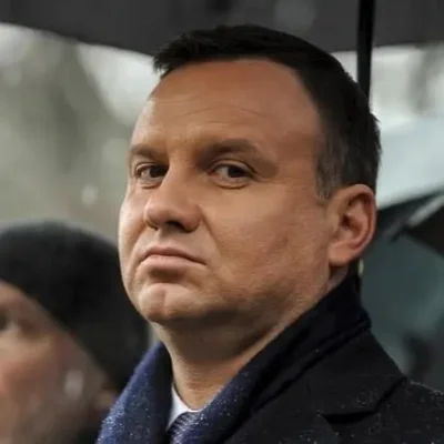 stefan_pmp - Kiedy zobaczyłeś takiego biedaka robaka jakiego jeszcze nie widziałeś
#h...