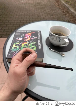 daftie123 - Czuć już pierwsze podrygi wiosny :)

#czytajzwykopem #fajka #kawa #ksiazk...