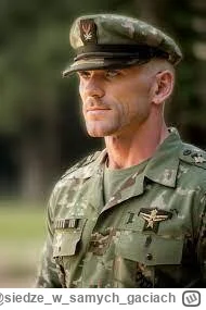 siedzewsamych_gaciach - @koniczynaxD: To pułkownik US Army w przebraniu