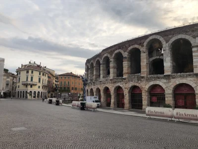 ChlopoRobotnik2137 - Chłop je w Veronie 
#zlomkiemprzezswiat #verona