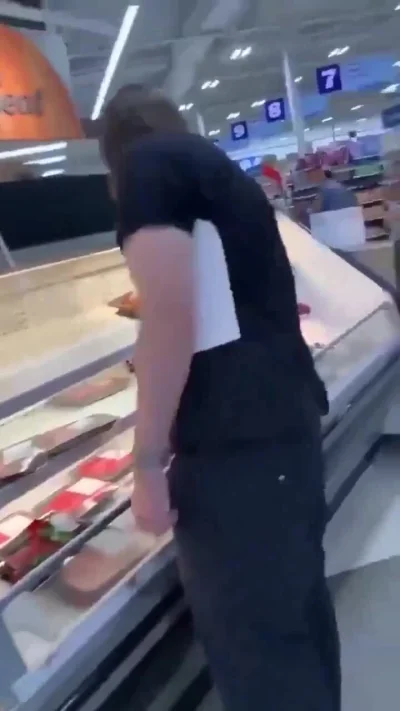 Schweinefleischsuppe - Myślę, że zwykły wegetarianin nie je mięsa, bo lepiej się w te...