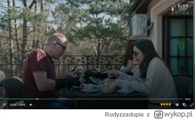 Rudyzzadupia - #slubodpierwszegowejrzenia 
On ręka połamana, ona w okularach.
Bawili ...