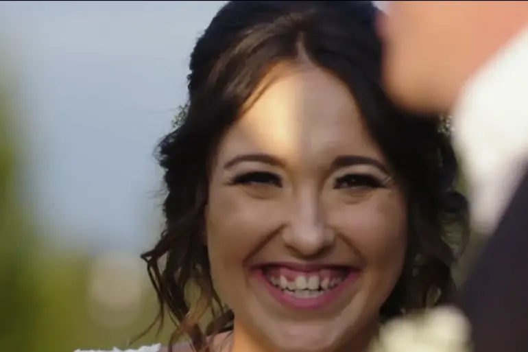 Opad4991 - Laska wiedzie teraz szczęśliwe życie u boku drugiego męża, ale przypominam...