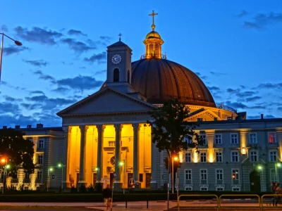 nothingleftbut_scars - Bazylika mniejsza św. Wincentego a Paulo – rzymskokatolicka ba...