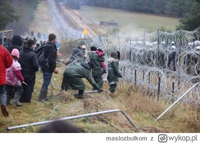 maslozbulkom - Dlaczego Polacy są bardziej przychylni i pomocni wobec uchodźców z Ukr...