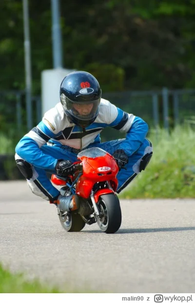 malin90 - @gorzejbylo-brawobili: Kup sobie takiego, będziesz wyglądał na wyższego