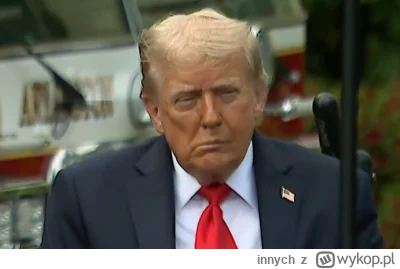 innych - On zawsze miał taki opuszczony kącik ust czy właśnie dostaje udaru na live ?...