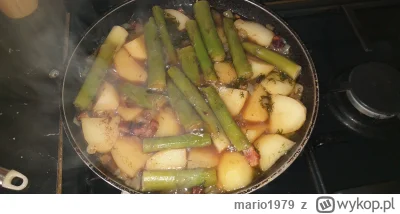 mario1979 - Końcówki szparagów duszone z ziemniakami, cebulą, boczkiem wędzonym i kop...
