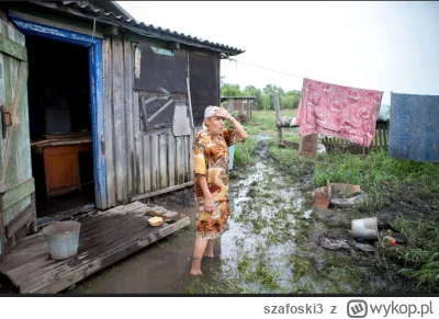 szafoski3 - @Grzesiok 

Nie ma co narzekać na życie w Polsce. Mogliśmy żyć w mocarstw...