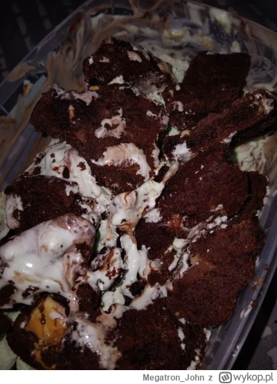 Megatron_John - Rozwala mi mozg jak jem lody z ciasteczkami potem napiszę coś głęboki...