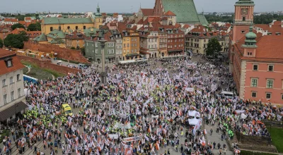 Kagernak - Duda powiedział dziennikarzom, że zebrało się 250 000 protestujących... Ti...