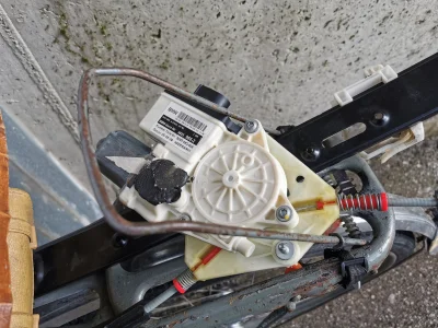 DonRzoncy - Z tego to wydłubię silniczek a resztę wypieprzę bo miejsca zajmuje sporo