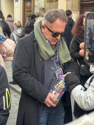 SmadnyMnich - #maklowicz #wosp a kto to po Krakowie śmiga z puszką?