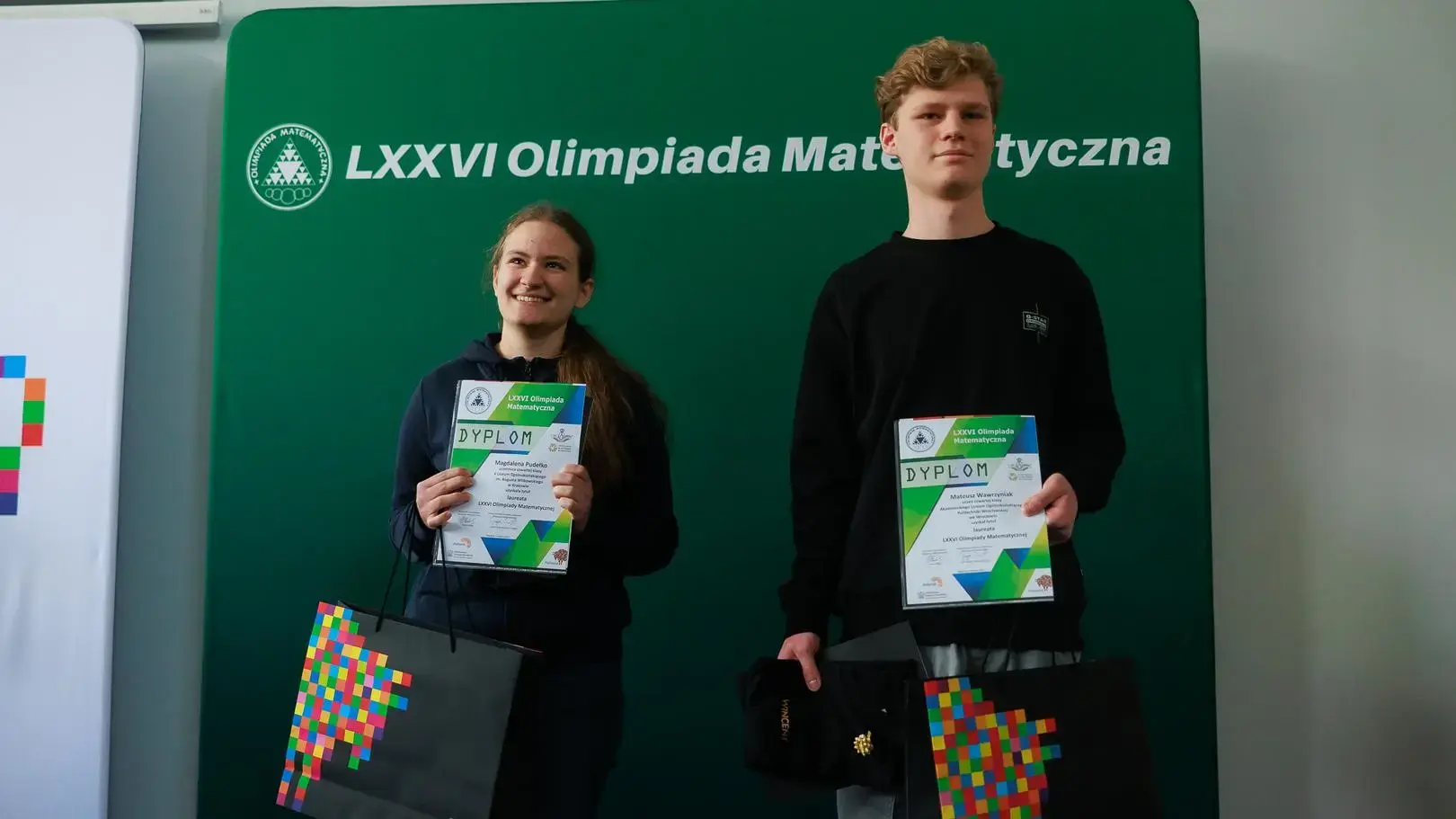 winobranie - @maszfajnedonice: 
 Licealistka z Krakowa i licealista z Wrocławia zajęl...