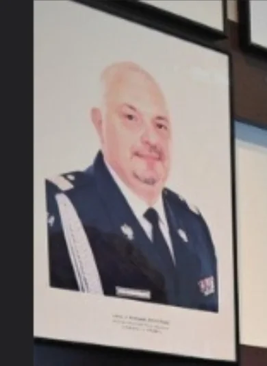 pjk13 - @Azorek77: rozpara to pies?