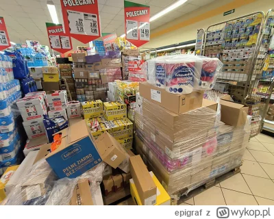 epigraf - #dino walczy o podium z #biedronka w kategorii "z------e paletami" ( ͡° ͜ʖ ...