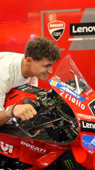 QRQ - tylko przyszedł do garażu i już M. Marquez się w---------ł... 
#f1 #motogp