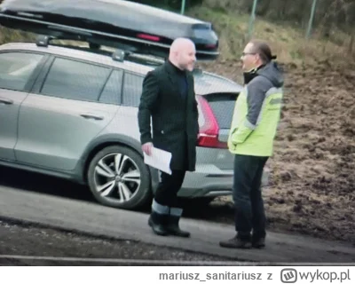 mariusz_sanitariusz - @1dlaczegoja1 w drugim odcinku popylał w koszuli i  gumofilcach...