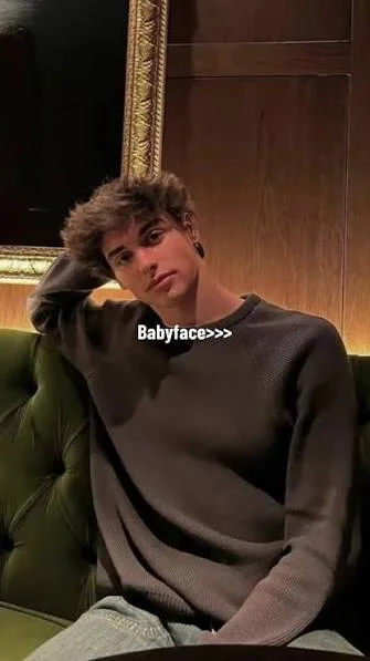 PolishSlayer - Mając 30 lat ale wyglądając młodo (baby face), ale jednocześnie hot (j...