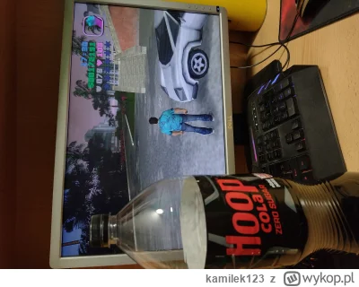 kamilek123 - Chłop co pije podróbkę coli i ogrywa gtq vice city
#przegryw