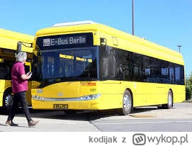 kodijak - Autobus specjalnie przyjechał ze stolicy.
