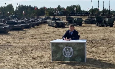 MaoCeBul - Minister Błaszczak w otoczeniu swoich zaufanych wojskowych.

#armia #wojsk...