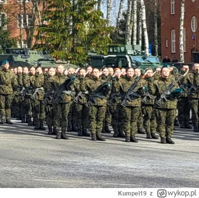 Kumpel19 - Ze zdjęć z dzisiejszych uroczystości w Olsztynie.. ok. 50 kobiet spośród 5...