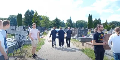 nonszalancki - wszedzie te wykopki ironiczne studenciaki informatyki
#kononowicz