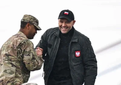 15wzwisie - Kojarzy ktoś model tej kurtki Nawrockiego? Próbowałem googlowac ale bez r...