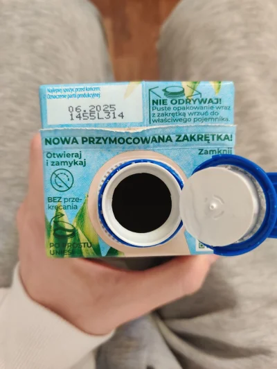 okusuri - to chyba najgorsza iteracja przymocowanej zakrętki
nie da się jej usunąć z ...