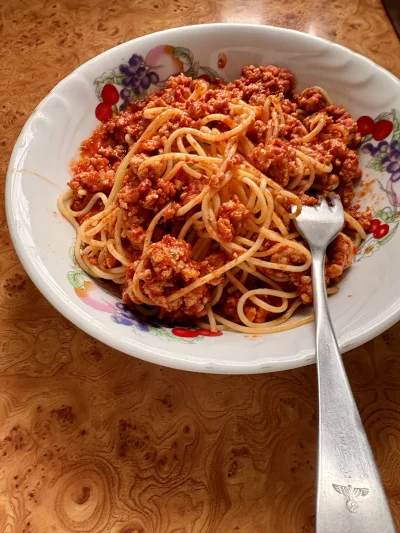 Kulfonix - Dzisiaj też spaghetti bolognese bo ja wczoraj dużo ugotował ʕ•ᴥ•ʔ
#kulfoni...