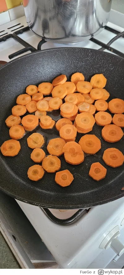 FueGo - Chlop co marchewkę smaży xD
#gotujzwykopem