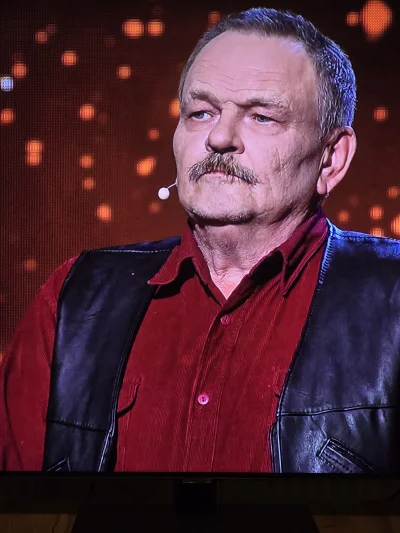 good_excuse - #1z10 
Kiedy o 5 masz nagrywki 1 z 10, ale o 6 jesteś umówiony na ryby