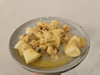 pypowicz - Dziś smaki dzieciństwa.
Kopytka z sosem (｡◕‿‿◕｡)
Kiedyś ktoś tu pisał, że ...