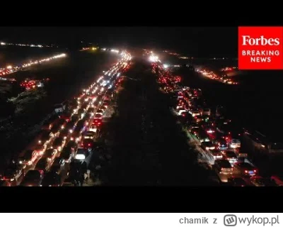 chamik - @Latarenko: tak, Syryjczycy setkami tysięcy wracają, że aż są korki na grani...