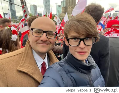 Stopa_Szopa - >	Fakt 2: politycy i media podrzucały tropy pozwalające zidentyfikować ...