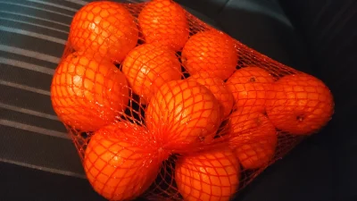 szyderczy_szczur - Kiedyś pomarańcze na święta dostali i sie cieszyli
#pomarancze #sw...