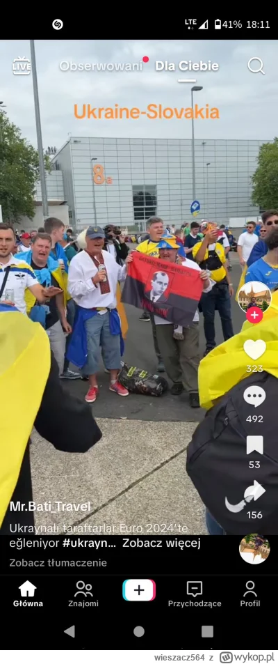 wieszacz564 - #ukraina Taką flagę po meczu nasi "bracia" eksponują z dumą