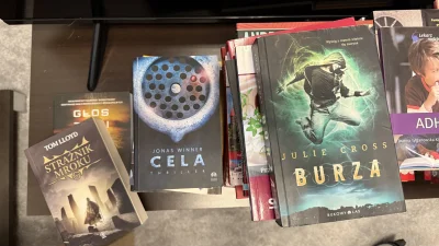 MisterMinister - Mam trochę książek do oddania, mogę wysłać komuś w prezencie, nie ch...