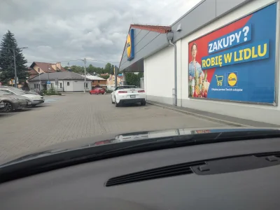 Siateczkasrodplazmatyczna - Ehh, gdyby Lidl robił większe parkingi... #bekazpodludzi ...