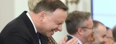jednorazowka - Duda wszystko Tuskowi podpisywał! XD